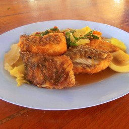 ปลากะพงผัดเกี่ยมฉ่าย