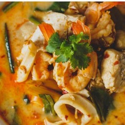 ต้มยำน้ำข้น,น้ำใส (ระบุด้วยนะคะว่าน้ำข้นหรือน้ำใส)