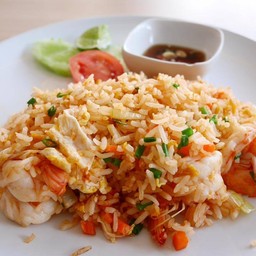 ข้าวผัดรวมมิตร