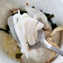 เส้นเกี๊ยมอี๋