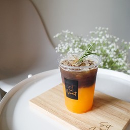 เมนูกาแฟส้มกับกาแฟคั่วกลางรสชาติลงตัวสุดๆ