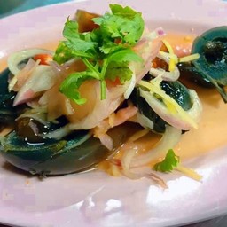 ยำไข่เยี่ยวม้า