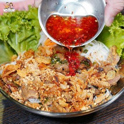 Vermicelli with grilled pork