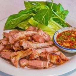 หมูย่างจิ้มแจ่ว