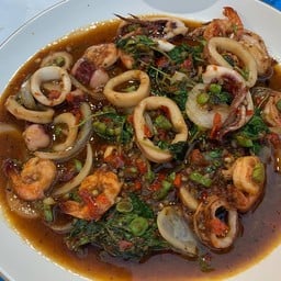 โคตรจะยำ คาเฟ่