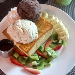 ผลไม้รวมโทสต์