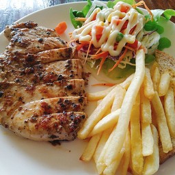สเต็กอกไก่พริกไทยดำ