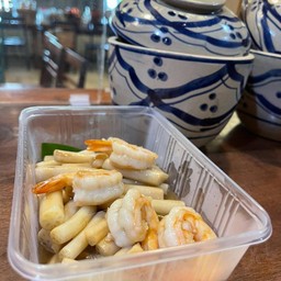 ไหลบัวผัดกุ้ง