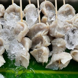 ลูกชิ้นปลาเยาวราช