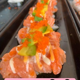 สลัดแซลมอนอโวคาโด้