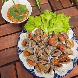 หอยแครงลวก หอยแครงเลือดสุราษฎร์+น้ำจิ้มซีฟู้ดถั่วตัด By คนติดหอย