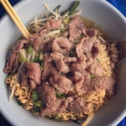 ก๋วยเตี๋ยวโค้ง รพศ.สกลนคร