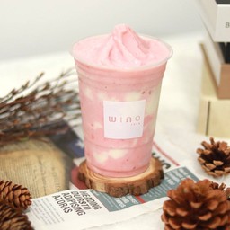 สตอเบอรี่สมูทตี้โยเกิร์ต