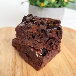 Chocolate Chip Fudge Brownies 1 ชิ้น