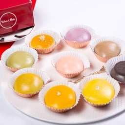 ขนมเปี๊ยะลาวาแป้งนุ่ม ยืด รวมรส กล่อง 8 ชิ้น (ดูรายละเอียดรสในคำอธิบาย) Mixed Flavour ( See the description )