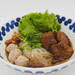 ก๋วยเตี๋ยวหมูตุ๋น