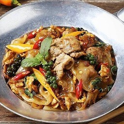 กะเพราหมูหมัก