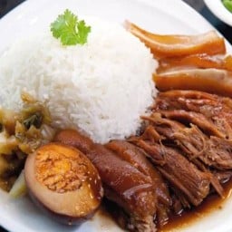 ข้าวขาหมู ตลาดช้างเผือก สาขา1