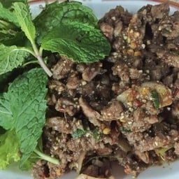 ก้อยเนื้อคั่ว  ขม-ไม่ขม