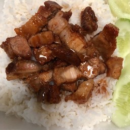 หมูกรอบทอดกระเทียม