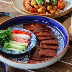 ปักกิ่งสไตล์ (เนื้อเป็ดเลือกทำผัดพริกไทยดำหรือทอดกระเทียม)