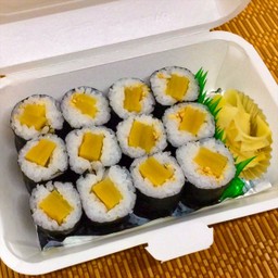 Shinko Maki ข้าวห่อสาหร่ายไส่หัวไชเท้าดอง