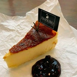 บาก์ส เบิร์น ชีสเค้ก