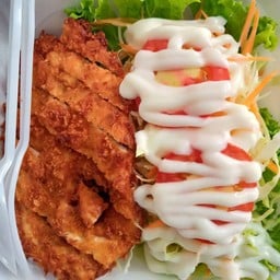 สลัดไก่ทอด