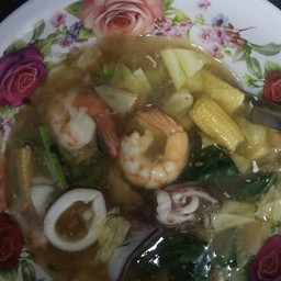 ราดหน้าเส้นไหญ่ทะเล - หมู ระบุได้เลยค่ะ