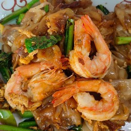 เส้นใหญ่ผัดซีอิ๊วกุ้ง