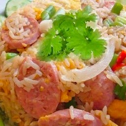 ข้าวผัดแหนมชิ้น