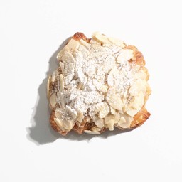 ครัวซองอัลมอนด์