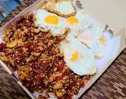 กะเพรา 9 อย่าง ไข่ 3