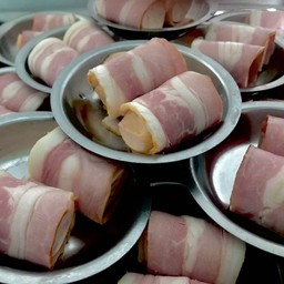 ไส้กรอกห่อเบคอน