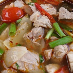 ต้มยำหมูตุ๋นน้ำใสสมุนไพรพร้อมเด็ดมากๆ