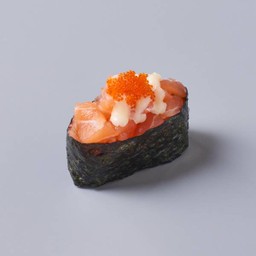 ปลาแซลมอนสลัดไข่กุ้งซูชิ