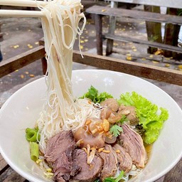 เตี๋ยวตุ๋นไทบ้าน
