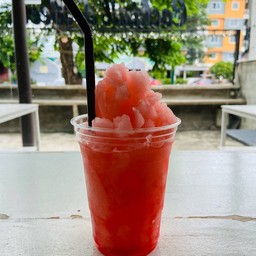 สตอเบอรี่ปั่น