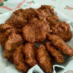 หมูทอดกระเทียม