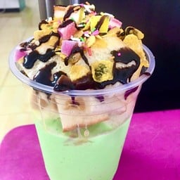 นมสดแคนตาลุป-ปังเย็น(แก้วถัง)ท็อปฟรี2อย่าง