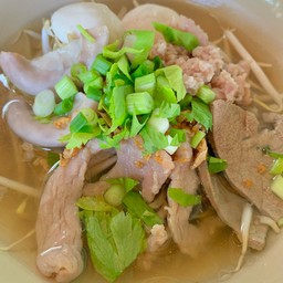ก๋วยเตี๋ยวสุโขทัย ไก่มะระ