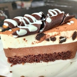 Cher Cafe&Bistro ซอยสุเหร่า บางเมืองสมุทรปราการ