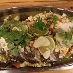 ปลากระพงนึ่งมะนาว