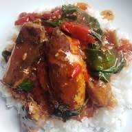 ข้าวกะเพราปลากระป๋อง