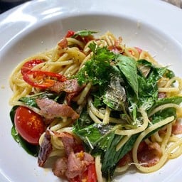 สปาเกตตี พริกแห้ง เบคอน