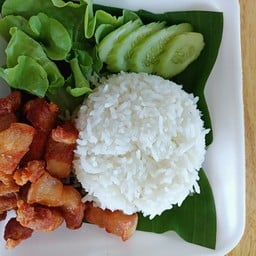 ร้าน รีณา ตามสั่ง