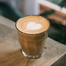 vanilla latte (ร้อน).