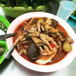 ร้านขนมจีนซาดิสส์ ตลาดโต้รุ่ง ไม่มีสาขา