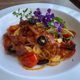 สปาเก็ตตี้เบค่อนพริกแห้ง