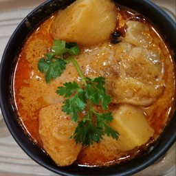 แกงมัสมั่นไก่ (ถ้วย)